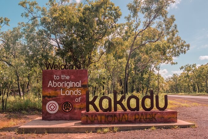 Kakadu Wildlife Escape Fogg Dam or Crocodile Cruise from Darwin - Bowali Visitor Centre: a useful reset before the rock art