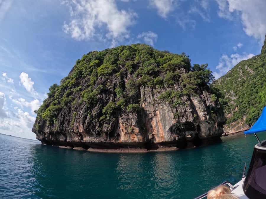Khao Lak: Phi Phi & Bamboo Island Day Trip by Speedboat - Lunch at Phi Phi Holiday Resort: eating well, not just eating