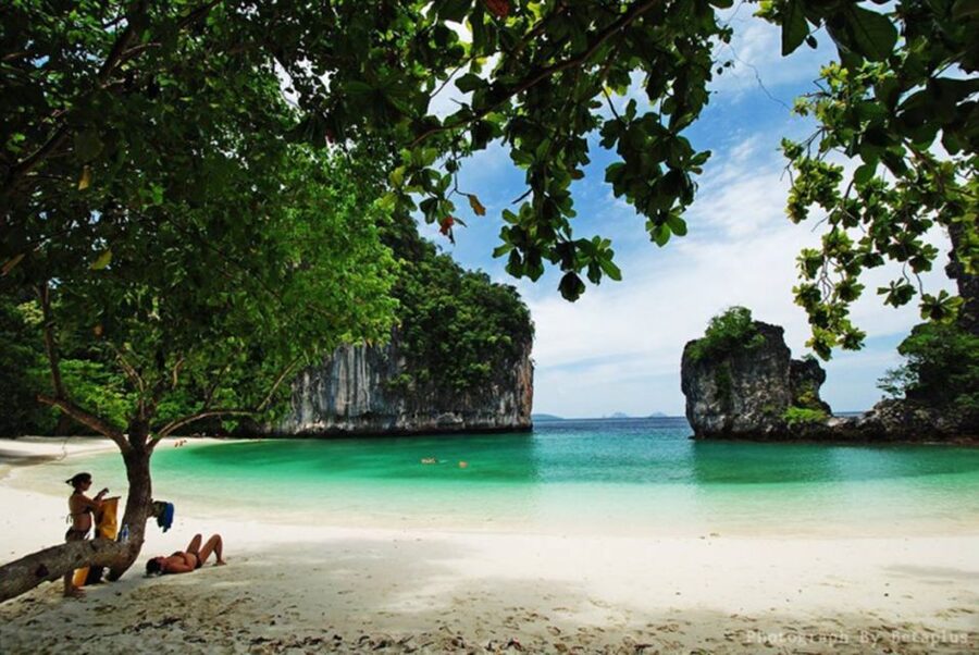 Krabi: Hong Islands Day Trip by Speedboat with Lunch - Hong Island: Beach Time, Nature Looks, and the Lagoon Feeling