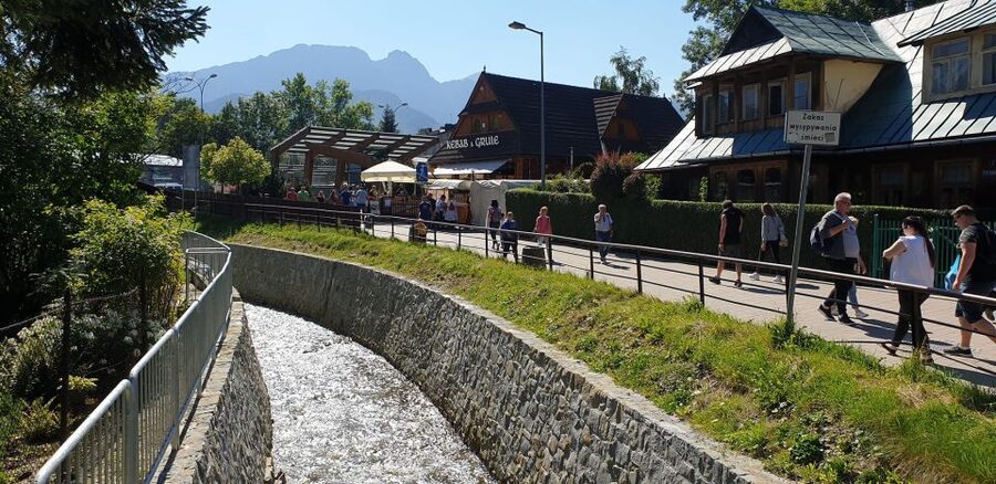 Krakow: Zakopane, Funicular, Cheese, and Highland Day Trip - Chochołów’s wooden highlander village: the quick stop with the strongest “place” feeling