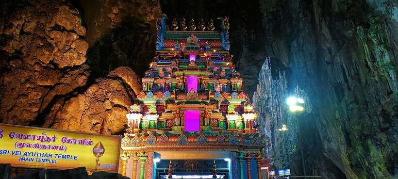 Kuala Lumpur: City Sights, Batu Caves and Fireflies Day Trip - Batu Caves: 272 steps, shrines, and cave views