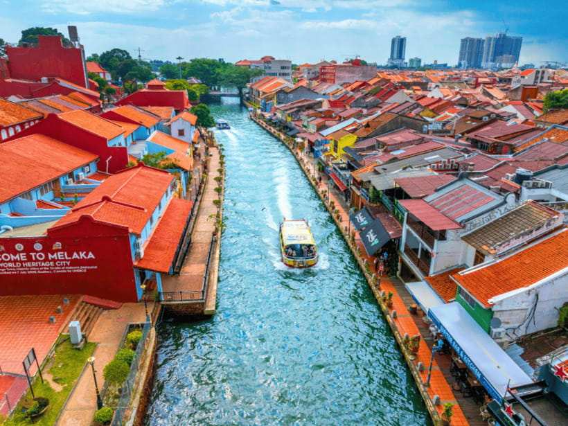 Kuala Lumpur: Malacca Day Trip with River Cruise and Lunch - Dutch Square and the Oldest Functioning Protestant Church in Malaysia