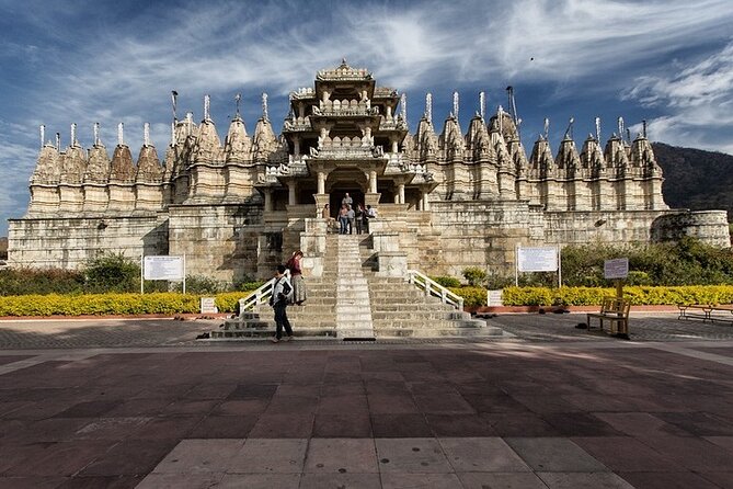 Kumbhalgarh & Ranakpur Day Trip from Udaipur with Guide and Lunch - Price and Value: What You’re Actually Paying For (and Why It Can Make Sense)