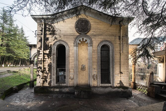 Kutaisi:Chiatura Tour with Katskhi Pillar & Cable Car Experience - Chiatura Railway Station and the Local Culture Stops