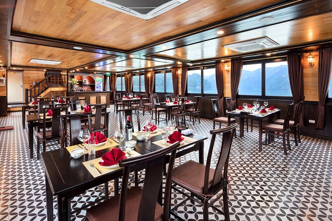 Lan Ha Bay day tour from Cat Ba Town - Serenity Premium Cruise - The return route and the sunset party