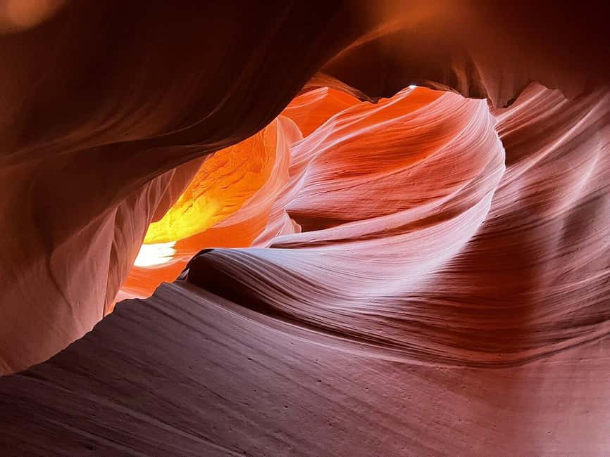 Las Vegas: Antelope Canyon and Horseshoe Bend Day Trip - From the Strip to Page, Arizona: the early morning reality
