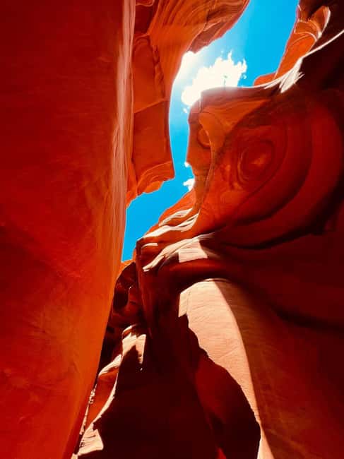 Las Vegas: Antelope Canyon and Horseshoe Bend Day Trip - Horseshoe Bend viewpoint: red walls, green water, and timing that matters