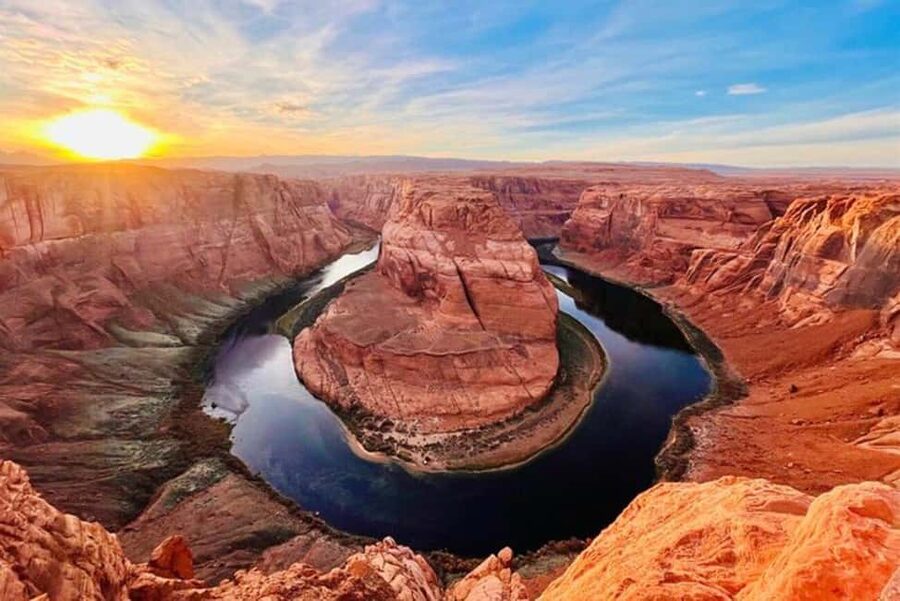 Las Vegas: Antelope Canyon and Horseshoe Bend Day Trip - Lower Antelope Canyon with a Navajo guide: light beams and ladder steps