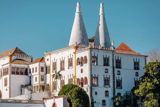 Lisbon: Sintra Private Day Trip with Pena Palace & Wine Tasting - Colares lunch: the local village break that keeps the day human