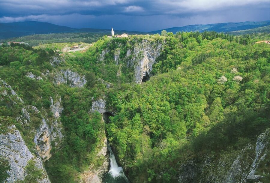Ljubljana: UNESCO-Listed Škocjan Caves and Piran Day Trip - The Day at a Glance: itinerary logic that makes sense