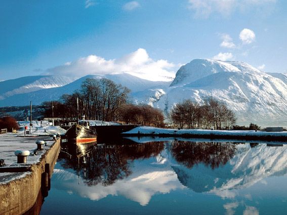 Loch Ness, Inverness, & Highlands 2-Day Tour from Edinburgh - Loch Morlich to Inverness: stepping into Outlander-era history at Clava Cairns