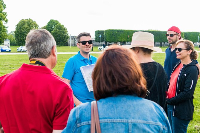 Loire Valley Wine and Castles Small-Group Day Trip from Paris - Wine Tasting at Place Michel Debré: A Quick Taste of Loire, Not a Full Winery Day