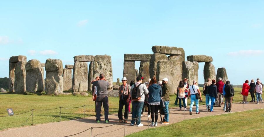 London: Stonehenge, Windsor, and Bath Day Trip by Bus - Getting In and Out: Meeting at Grosvenor Gardens, Ending Near Gloucester Road