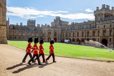 London: Windsor Castle, Stonehenge, and Bath Day Trip - Gate 20 to Gloucester Road: the logistics that matter