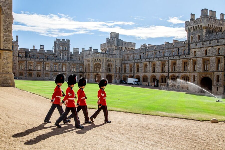London: Windsor Castle, Stonehenge, and Bath Day Trip - Gate 20 to Gloucester Road: the logistics that matter
