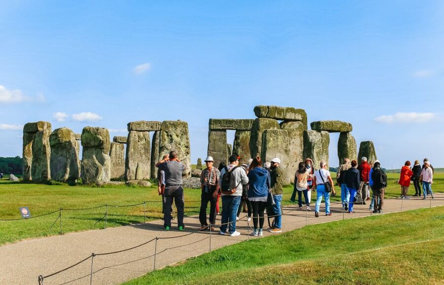 London: Windsor, Stonehenge, Bath, and Roman Baths Day Trip - Windsor Castle State Apartments and St George’s Chapel: royal interiors and famous art