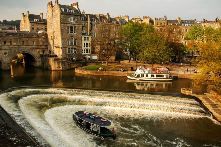 London: Windsor, Stonehenge, Bath, and Roman Baths Day Trip - Roman Baths and Pump Rooms: the spa water-tasting moment