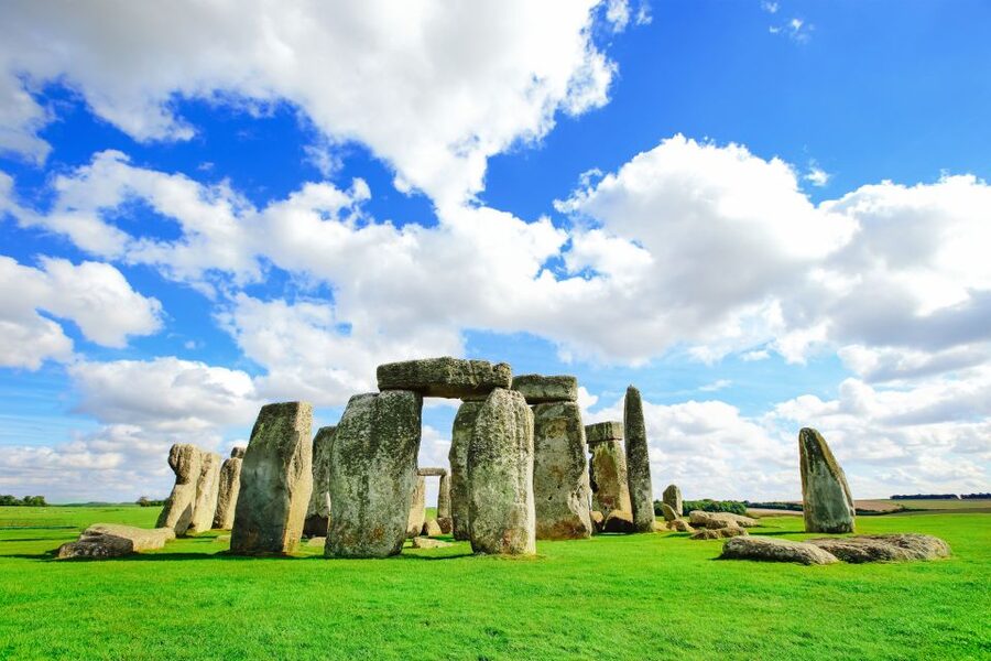 London: Windsor, Stonehenge, Bath, and Roman Baths Day Trip - Comfort on the road: how the bus experience shapes the whole day
