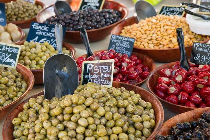 Luberon Market & Villages Day Trip from Aix-en-Provence - Apt on Saturday: The Crowded Market Stop You’ll Either Love or Skip Fast