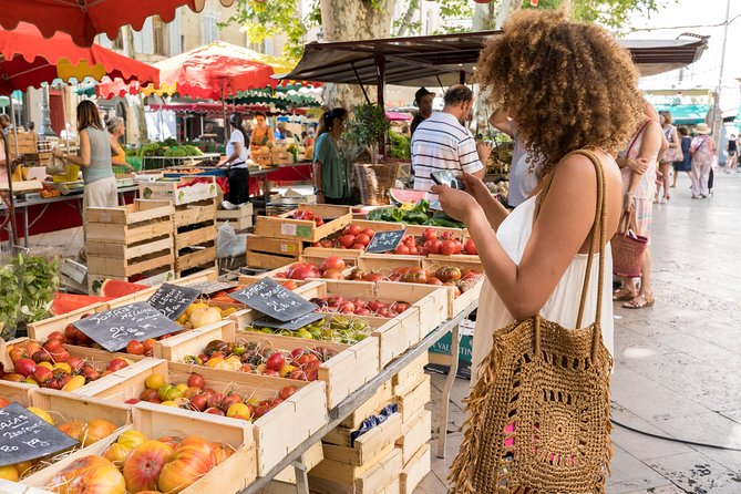 Luberon Market & Villages Day Trip from Aix-en-Provence - Ansouis: Sunday Market Finish in a Smaller, Easier Tempo