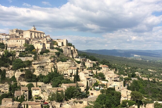 Luberon, Roussillon & Gordes Half-Day Tour from Avignon - Gordes Hilltop: How to Spend Your 30 Minutes Smart