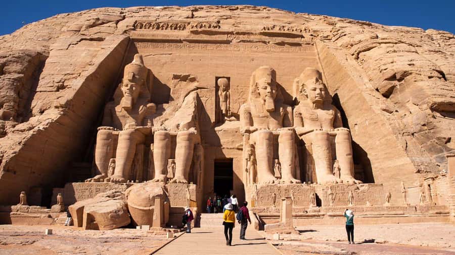 Luxor: Abu Simbel Temple Private Guided Day Trip with Lunch - Meeting Your Guide at the Temple Entrance and Skipping Lines