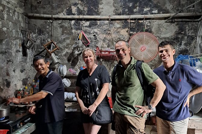 Luxury Ninh Binh Full Day Tour From Hanoi (Trang An - Hoa Lu) - Lunch, Tea, and the Mental Reset Before Trang An