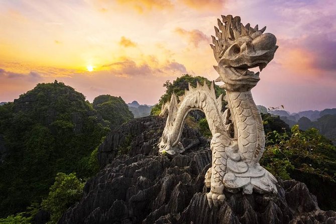 Luxury Ninh Binh: Hoa Lu - Mua Cave - Tam Coc Day Tour from Hanoi - Hoa Lu Ancient Capital: temples tied to the Dinh and Le dynasties