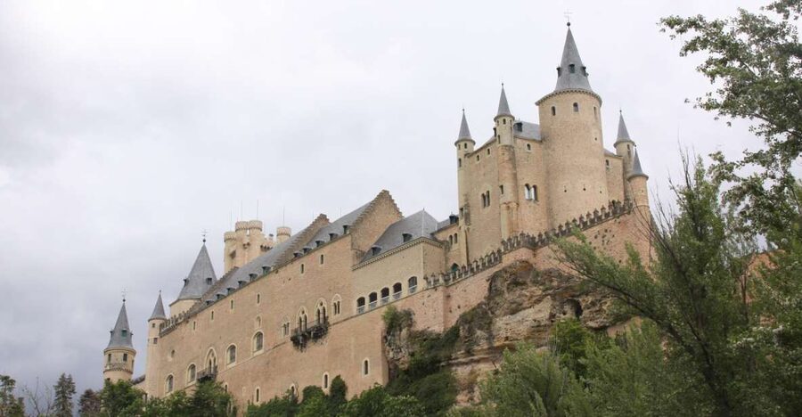 Madrid: Avila and Segovia Day Trip with Tickets to Monuments - Key Points You Should Know Before You Go