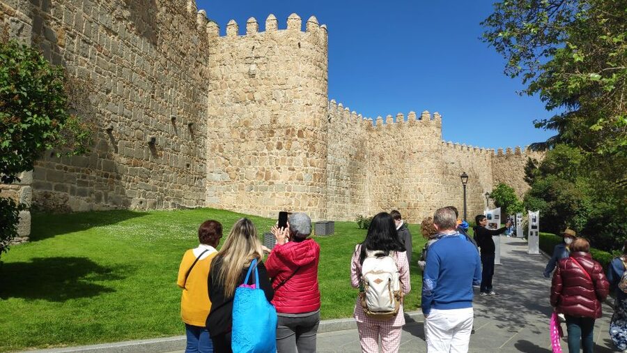 Madrid: Avila and Segovia Day Trip with Tickets to Monuments - Cathedral Time: Late Gothic Meets Renaissance Calling Cards