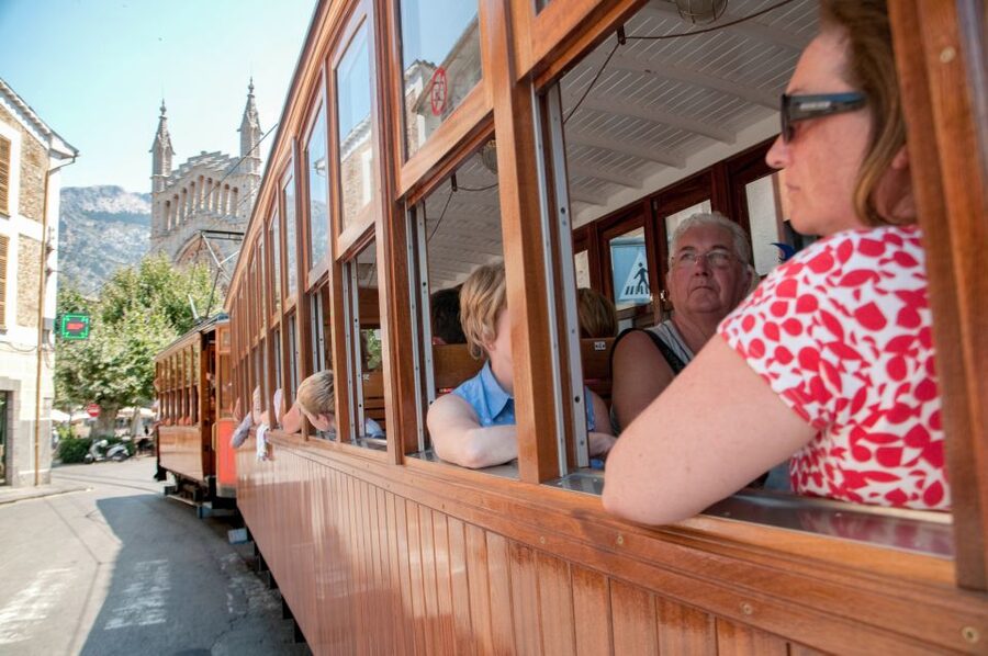 Mallorca: Scenic Full-Day Tour from the North - Serra de Tramuntana by Coach: The Big Scenery Payoff