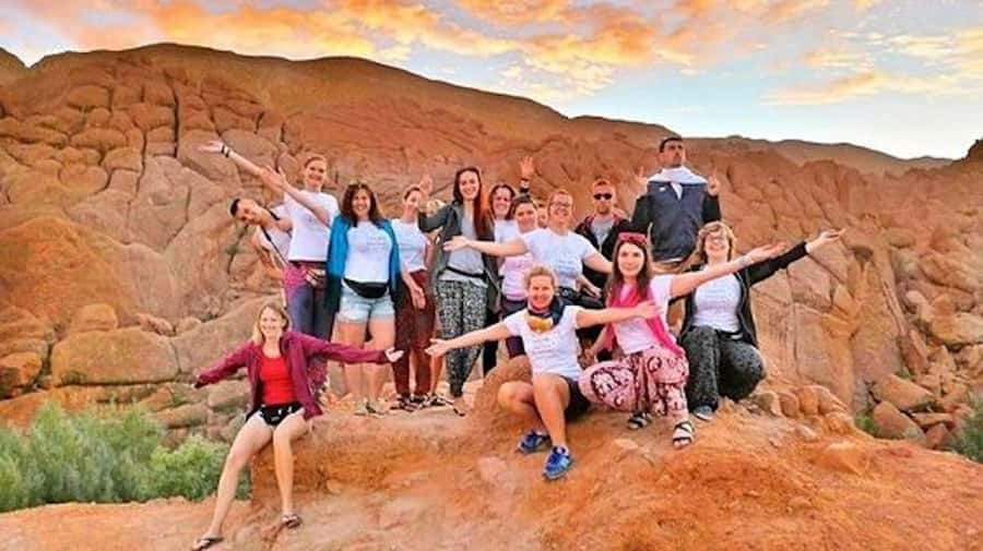 Marrakech: 3-Day Trip to Fez with Sandboarding & Camel Ride - Food and shopping stops: handling lunch costs and scarf pressure