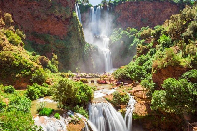 Marrakech: Ouzoud Waterfalls Guided Day Trip with Boat Ride - Monkeys and Market-Side Pressure: How to Stay Enjoyed