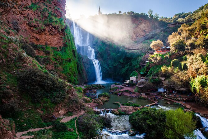 Marrakech to Ouzoud Waterfalls Day Trip with Local Guide & Boat - Walking shoes and the step-count reality
