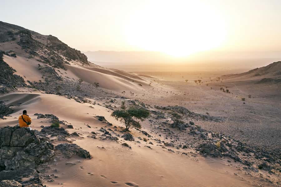 Marrakech to Zagora Desert: 2-Day trip via Ait Benhadou - Day 1: High Atlas roads, Ait Benhaddou kasbah, then Draa Valley to camp