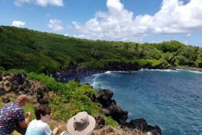 Maui Shore Excursions : Road to Hana With Pickup & Lunch - The pace: why the tour feels “short” in some places and “long” overall