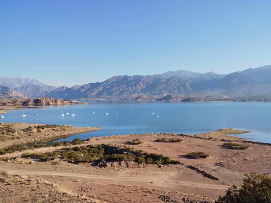 Mendoza: Aconcagua, Uspallata & Puente del Inca Day Trip - Puente del Inca: Natural Formations and Hot Springs Atmosphere