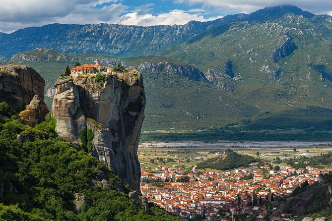 Meteora Day Trip with central Pick up & optional Lunch - Stop 1: Kalabaka lunch time, with vegan options
