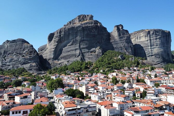 Meteora Day Trip with central Pick up & optional Lunch - Stop 3: Meteora rocks and active monasteries