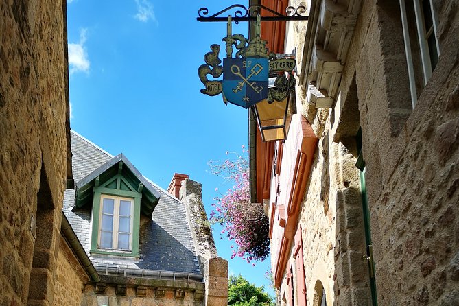 Mont Saint-Michel Day Trip from Bayeux (Shared tour) - Practical tips for stairs, shoes, and comfort on Mont Saint-Michel