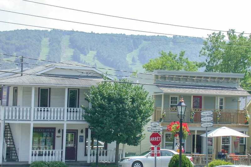 Montreal: Laurentian Mountains Day Trip - Practical Tips to Make the Day Smoother