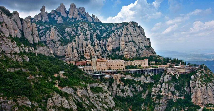 Montserrat: Morning or Afternoon Half-Day Trip with Pickup - Key things that make this Montserrat trip work