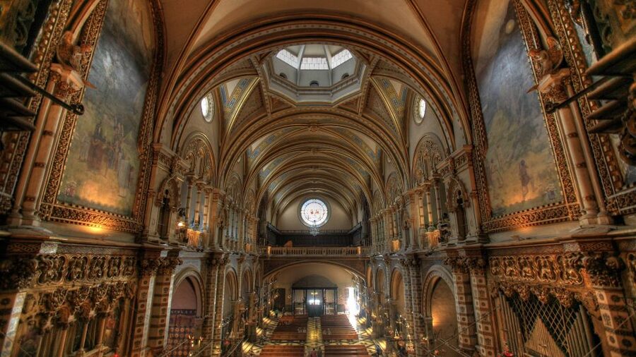 Montserrat: Morning or Afternoon Half-Day Trip with Pickup - What to bring and what extras you may still pay for