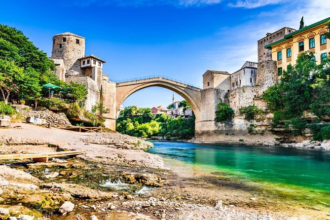 Mostar and Kravica Waterfall Discovery Day Trip from Split or Trogir - The 2.5 hours of free time in Mostar: lunch, shopping, and a smarter plan