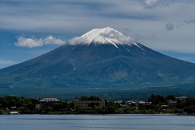 Mount Fuji Private Day Trip with English Speaking Guide - Arakurayama Sengen Park: stairs, temples, and a famous top view