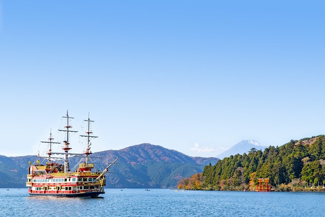 Mt. Fuji and Hakone Day Trip From Tokyo with Bullet Train Option - Owakudani: the volcanic heart of Hakone (and where the smell is real)