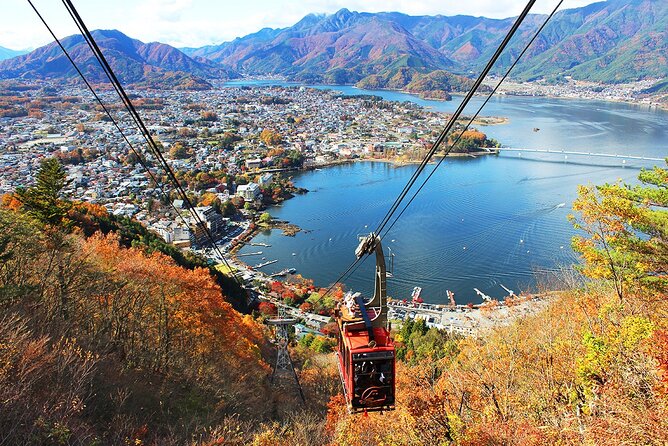 Mt Fuji Private Day Trip from Tokyo with English Speaking Driver - Lake Kawaguchiko and the ropeway: where the views turn panoramic