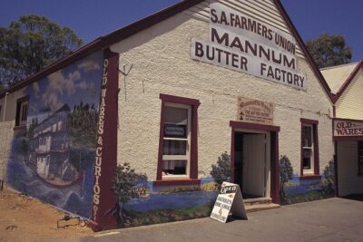 Murray River Day Trip from Adelaide Including Lunch Cruise aboard the Proud Mary - Mannum and the Proud Mary Lunch Cruise: Why the Timing Works