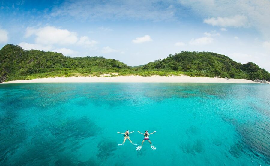 Naha, Okinawa: Keramas Island Snorkeling Day Trip with Lunch - Lunch on the Water: Fuel Without a Big Food Gamble