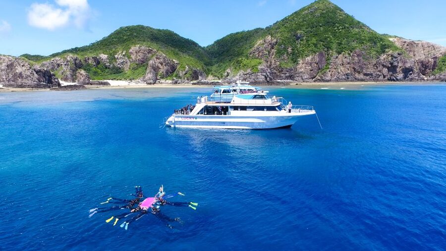 Naha, Okinawa: Keramas Island Snorkeling Day Trip with Lunch - What Guide Support Looks Like: From Briefings to Underwater Help